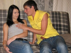 Cul, Grosse bite, Sucer une bite, Brunette brune, En levrette, Seins naturels, Maigrichonne, Nénés