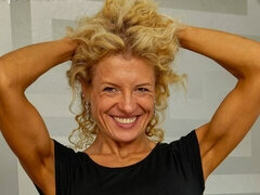 Amateur, Verga grande, Rubia, Penetracion con dedos, Tetas naturales, Solo, Estriptis, Juguetes