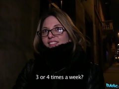 Blasen, Paar, Spermaladung, Hundestellung, Aufs gesicht abspritzen, Handjob, Pov, Öffentlich