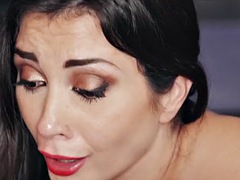 Kuusysi, Amatööri, Isot tissit, Vibraattori, Lesbo, Selkäsauna, Strap on dildo, Tissit