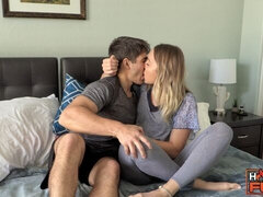 Camera da letto, Grande cazzo, Pompino, Da dietro, Tette naturali, Ragazza, Tette