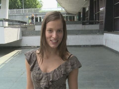 Fafanje, Dekle drka tiča, Lizanje, Zunaj, Obrito, Najstnice, Joške, Voajer