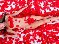 Loiroa, Boquete, Transar de quatro, Punheta, Lambendo, Russoa, Raspar depilar, Magrinha