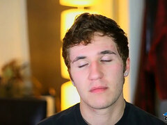 Amerykański, Za kulisami, Gej