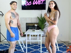 Grosser arsch, Grosser schwanz, Blasen, Hundestellung, Lecken, Muschi, Tätowierung, Jungendliche (18+)