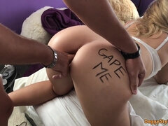 Amatéři, Anál, Blondýna, Stříkání spermatu, Na pejska, Fisting, Stříkání, Teenka