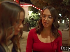 Kukk suging, Dype svelg, Ansiktssperm, Hardcore, Hd, Naturlige bryster, Røff, Trekant