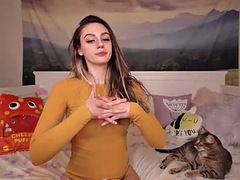 Hot brunette squirt masturbating on webcam