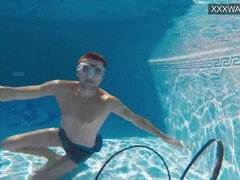 Bikini, Mamada, Morena, Europeo, Pajear, Húngaro, Al aire libre, Bajo el agua