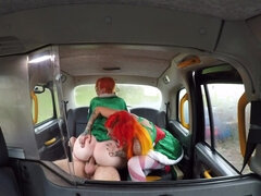 Baben, Blondin, Avsugning, Doggystyle, Milf, Rödhårig, Tatuering, Trekant