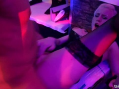 Pik sutte, Dansende, Hårdt, Imellem racer, Kysse, Lesbisk, Fest, Swingers