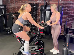 Британки, Семяизвержение, Европейки, Спортзал, Хд, Огромные размеры, Натуральные, Втроем