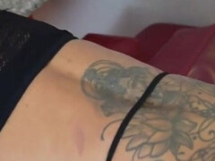 엉덩이, 큰 엉덩이, 큰 가슴, 오랄섹스, 사정 샷, 라티나, 문신