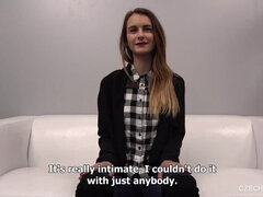 Amatööri, Ruskeahiuksinen, Söpö, Tsekki, Ratsastaa, Ajeltu, Laiha, Tissit