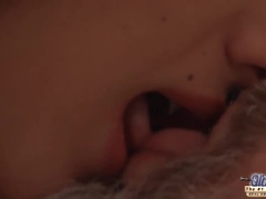 Brunetta, Schizzo di sborra, Hd