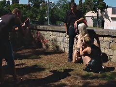 Bondage disciplin sadomasochisme, Fetish, Brækfornemmelse, Udendørs, Piercing, Offentlig, Billig tøs, Bryster