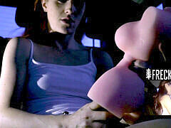 Amatoriale, Macchina, Doppia penetrazione, Futanari, Lesbica, Rossa, Dildo indossabile, Giochi