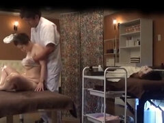 Sultry babe gets her twat fucked during massage