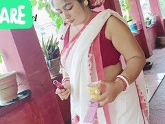 18 ans, Américain, Tante, Salle de bains, Voiture, Indienne, Domestique, Secrétaire