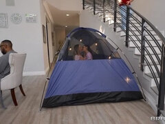 Brunetka, Na tvár, Hd, Medzirasové, Tetovanie, Švédska rojka