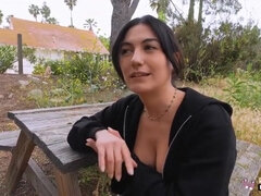 Culo grosso, Brunetta, Gola profonda, Pisello, Lingerie, Capezzoli, Punto di vista pov, Tatuaggi