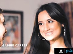 Μεγάλος κώλος, Μελαχροινή, Ηδ, Λεσβία, Φυσικά βυζιά, Πραγματικότητα, Φούστα, Έφηβος