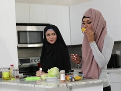 18 летние, Кончили внутрь, Глубокая глотка, Фетиш, Межрасовый секс, Мамочка, От первого лица, Табу