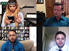 Web cam solo babe enjoys masturbating with a dildo