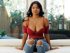 Gros cul, Grosse bite, Gros seins, Sucer une bite, Brunette brune, En levrette, Masturbation, Seins naturels