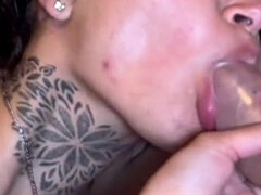 Amatør, Pik sutte, Brunette, Dobbelt penetration, Latinsk, Pov, Tatovering, Trekant