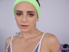 Kuřba, Brunetka, Stříkání spermatu, Péro, Dvojitá penetrace, Evropské, Honění, Piercing