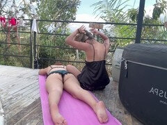 Stjärt mot mun, Stor stjärt, Brunett, Latina, Lesbisk, Slick, Liten och nätt, Fitta