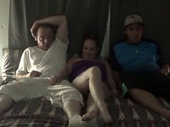 Amatör, Rumpa, Sovrum, Avsugning, Hemmagjord, Mmf man man kvinna, Mamma, Trekant