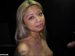 Asiatica, Bambino, Pompino, Gola profonda, Buco della gloria, Sega, Interrazziale, Tette naturali