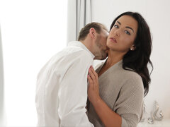 Zuzu Sweet teases a guy and plays with a Hitachi toy