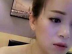 Pink and petite beauty anchor opens a room