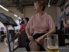 Любители, Фетиш, На публике