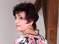 Grosser arsch, Grosser schwanz, Grosse titten, Blasen, Braunhaarige, Hundestellung, Milf, Kurzes haar