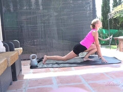 Fitness wife hot solo clip