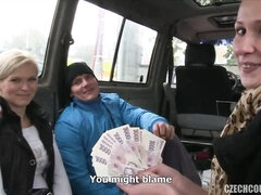 Duży tyłek, Obciąganie, Brunetka, Grupa, Obciąganie, Punkt widzenia, Cipka, Kurwa