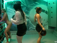 Suihinotto, Tanssii, Rankka, Selkäsauna, Satiini, Imevä, Parinvaihto, Univormu