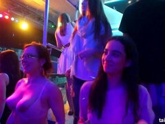 Vestidas, Bailar, Grupo, Interracial, Lesbiana, Intercambio de parejas, Trio, Mojado