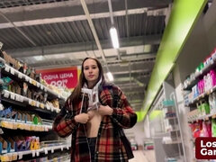 18, Kuřba, Spermie v puse, Exhibicionisti, Hry, Tetovanie, Teenka, Kozičky