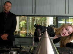 큰 엉덩이, 큰 음경, 금발의, 오랄섹스, 도기스타일