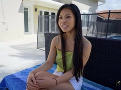 Amerikanisch, Asiatisch, Arsch, Blasen, Spermaladung, Pool, Muschi, Titten