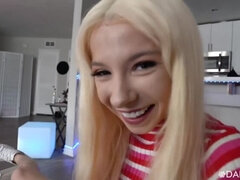 Stor røv, Blondine, Langt ned i halsen, Komme på ansigtet, Fetish, Hd, Pov, Teenager