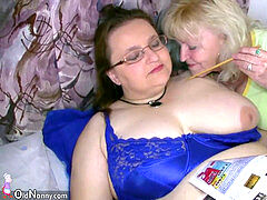 Enthousiasteling, Mooie dikke vrouwen, Mollig, Harig, Masturbatie, Rijpe lesbienne, Kut duiken, Trio