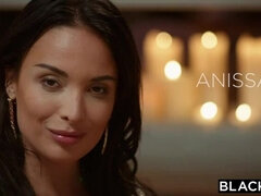 Анальный секс, Из жопы в рот, Большие сиськи, Минет, Брюнетки, Межрасовый секс, Два парня и девушка, Наездница