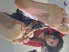 Brunetka, Českej, Fetiš nôh, Z pohľadu účastníka, Sólo