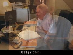 Smutty profesor fucks sweet 18 girl on his desk